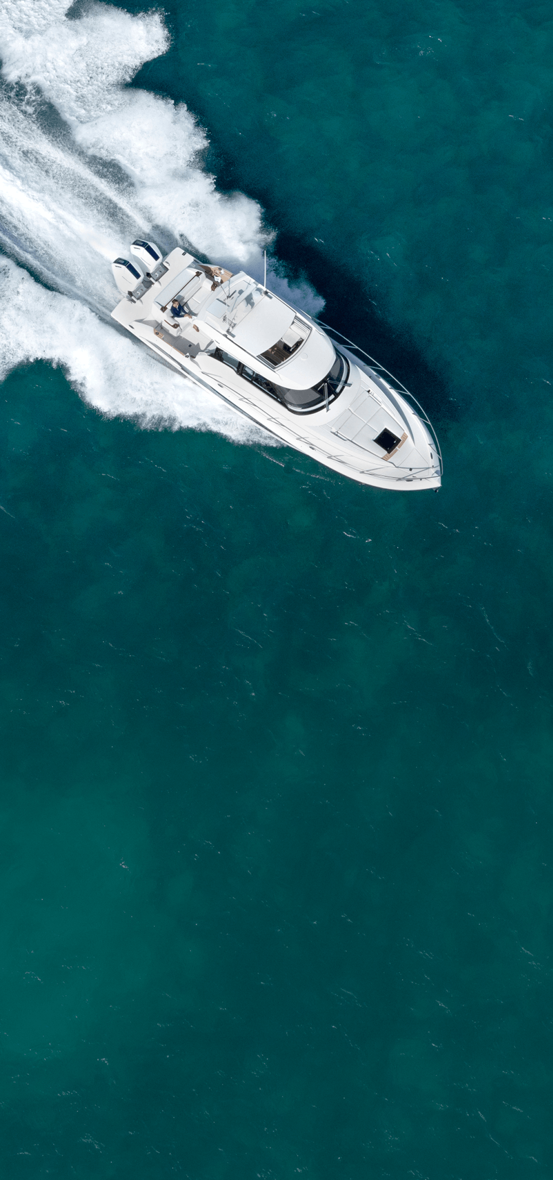 39 LE Boat on Water