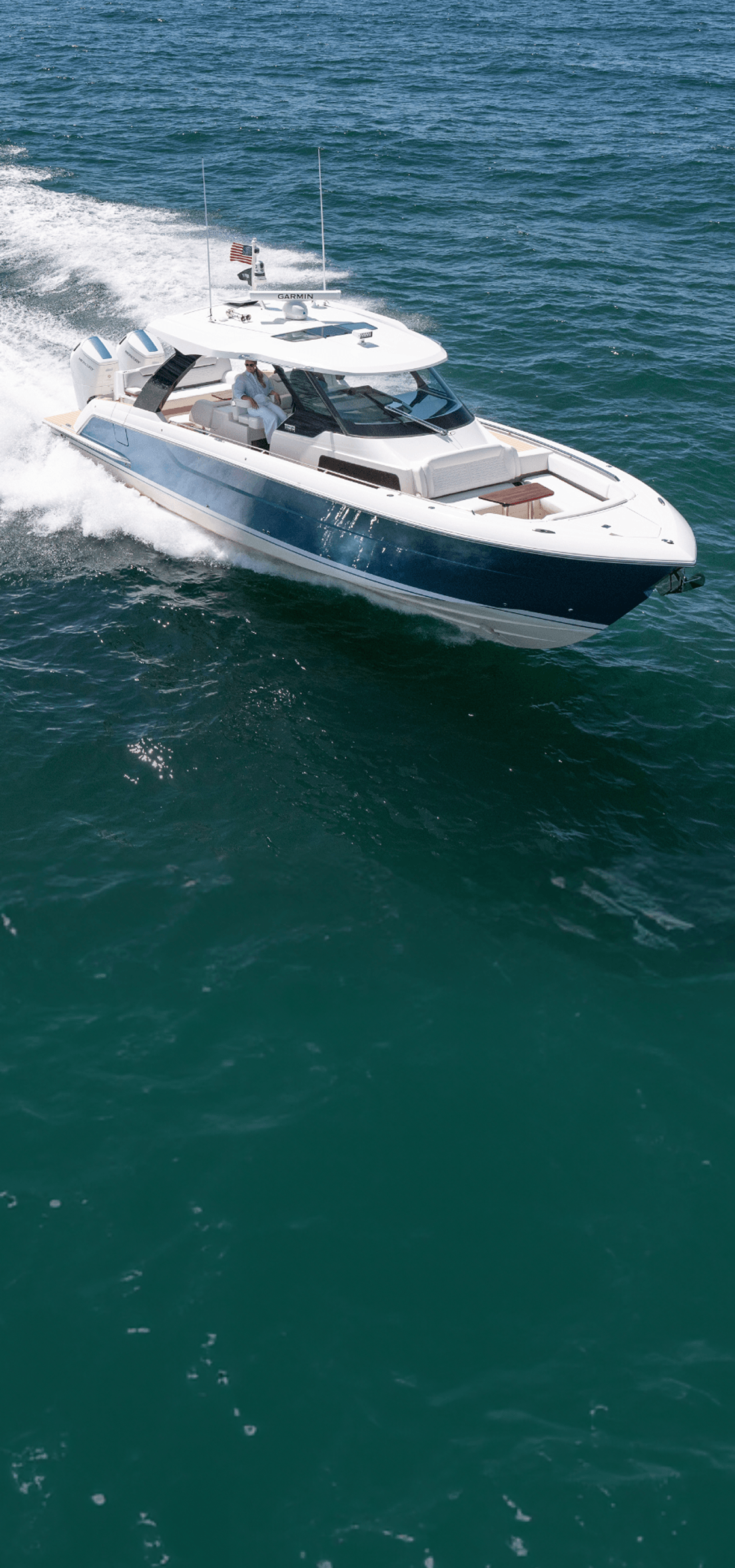 39 LS Boat on Water