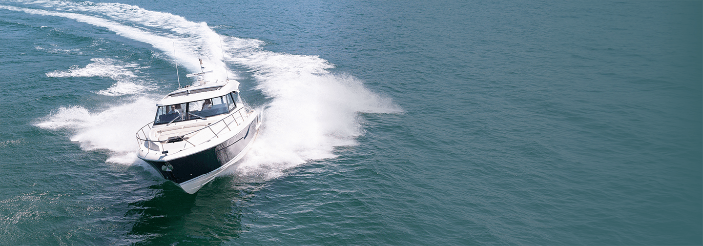 48 LE Boat on Water